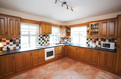 Tullycross House | 3 Bed in Connemara oc-ii16516