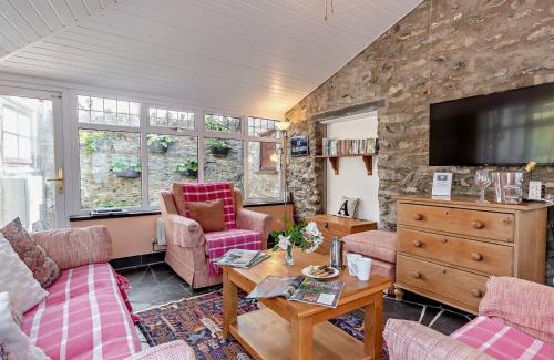 Eglwysbach House | 3 Bed in Conwy 50933