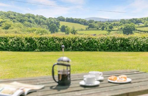 Broadwoodkelly House | 3 Bed in Crediton WAIEC