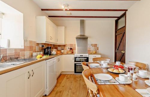 Helford Passage House | 3 Bed in Falmouth CONSW