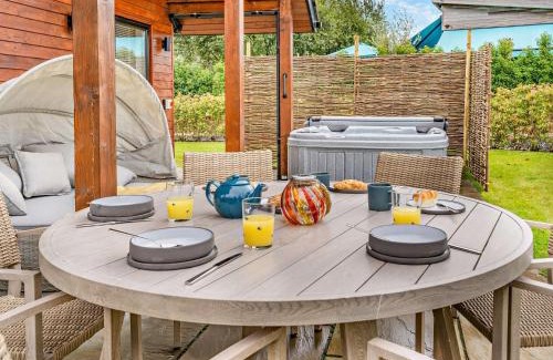 Upper Killay House | 3 Bed in Gower 91720