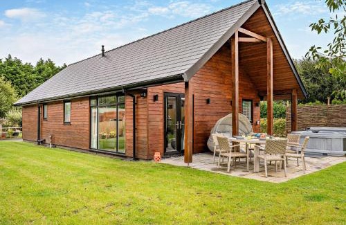 Upper Killay House | 3 Bed in Gower 91720