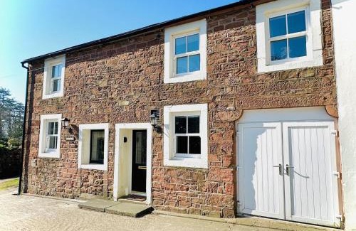 Egremont House | 3 Bed in Haile 90050