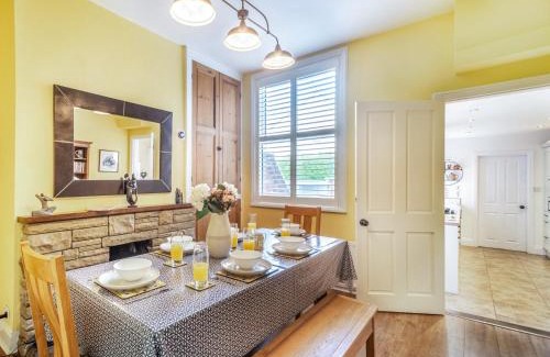 Knaresborough House | 3 Bed in Knaresborough 74150