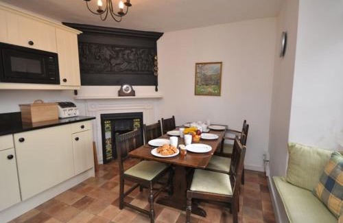 Talaton House | 3 Bed in Sidmouth HARRI