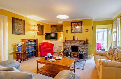 Llanfihangel Tal-y-llyn House | 3 Bed in Talyllyn 93947