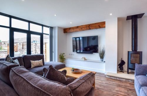 Alne House | 3 Bed in Tollerton 93896