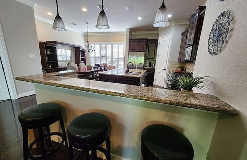 Mansourieh Villa | 3-bedroom villa in beautiful Mount Lebanon Governorate with AC, WiFi