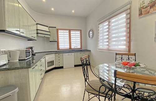 Los Mojones Villa | 3 Bed luxury villa with Heated Pool, Hot Tub, Pool table and T tennis