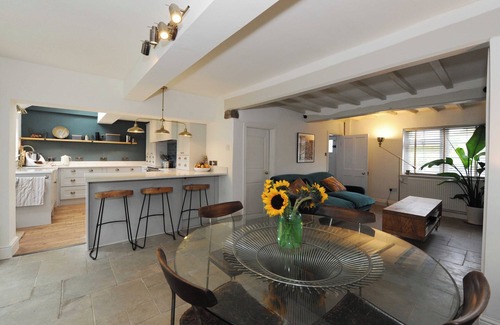 Kegworth House | 3 Bed Near Kegworth Village w/Airport & M1 Access