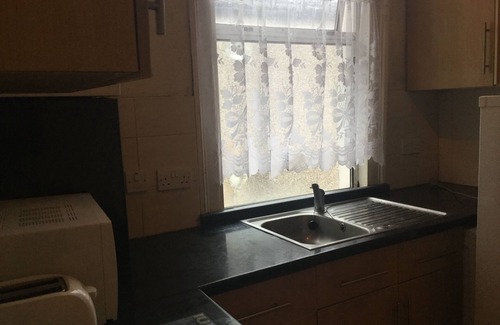 Tottenham Hale Apartment | 3 BED Room FLAT NEAR TOTTENHAM HALE SHOPPING CENTRE