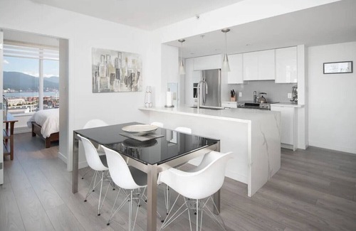 Gastown Apartment | 3 Bed Room Sub Penthouse Ocean and MountainView