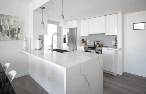 Gastown Apartment | 3 Bed Room Sub Penthouse Ocean and MountainView