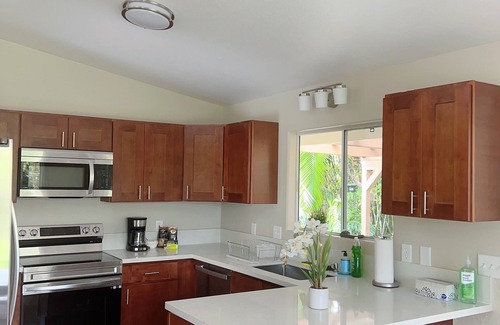 Keaau House | 3 bedroom 2 bath Orchid house in Paradise