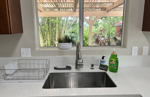 Keaau House | 3 bedroom 2 bath Orchid house in Paradise