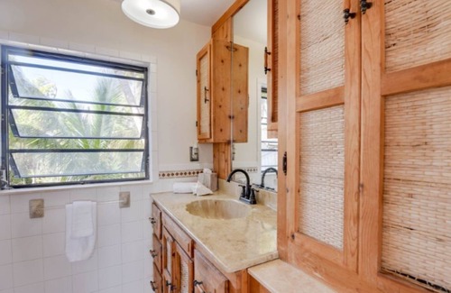 Big Pine Key Cottage | 3 BEDROOM 2.5 BATHROOMS PROPERTY HAS A GUEST COTTAGE