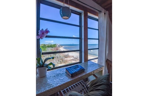 Big Pine Key Cottage | 3 BEDROOM 2.5 BATHROOMS PROPERTY HAS A GUEST COTTAGE