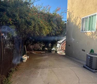 Elysian Heights Apartment | 3 Bedroom 2min to Dodger Stadium