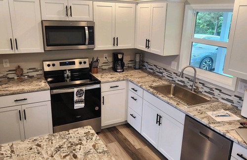 Arrow Point House | 3-bedroom 3 bath House at Sweetwater Beach. Kings River Arm of Table Rock Lake