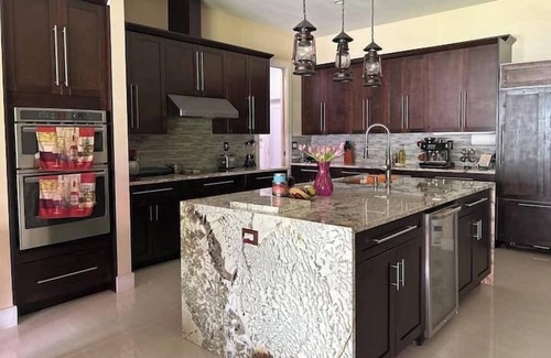 Rural Estates Apartment | 3 Bedroom 665744 by Houzlet