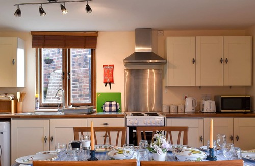 Okeford Fitzpaine Cabin | 3 bedroom accommodation in Okeford Fitzpaine