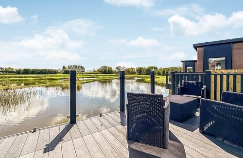 Poulton-le-Fylde Ski Chalet | 3 bedroom accommodation in Poulton-Le-Fylde