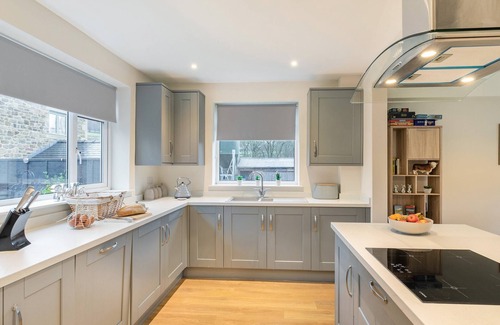 Hope Valley Cottage | 3 bedroom accommodation in Thornhill, Hope Valley