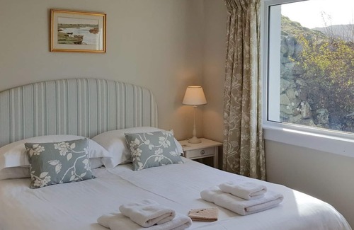Isle of Seil Cottage | 3 bedroom accommodation in Ardmaddy Castle, near Oban