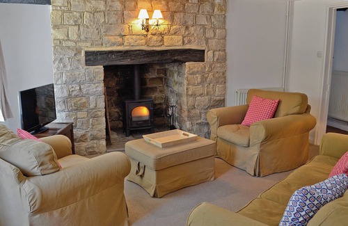 Littlebredy Cottage | 3 bedroom accommodation in Winterbourne Steepleton, near Dorchester