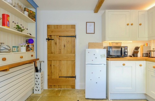 Ashford-in-the-Water Cottage | 3 bedroom accommodation in Ashford-in-the-Water, near Bakewell