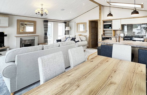 Chester Ski Chalet | 3 bedroom accommodation in Chester