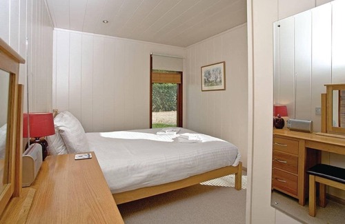 Dawlish Cabin | 3 bedroom accommodation in Cockwood Harbour, Nr Dawlish