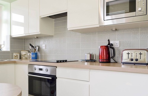 Bishopston Cottage | 3 bedroom accommodation in Murton, near Swansea