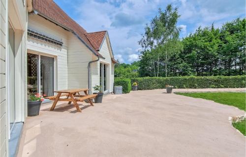 Carrouges House | 3 Bedroom Amazing Home In Carrouges