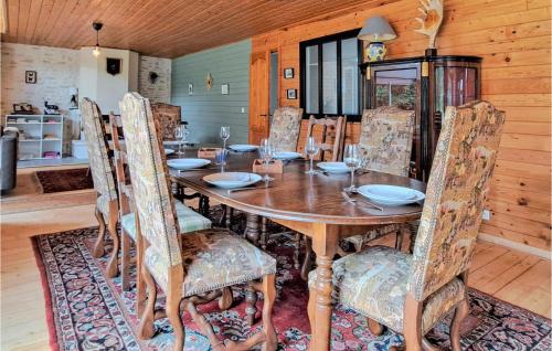 Carrouges House | 3 Bedroom Amazing Home In Carrouges