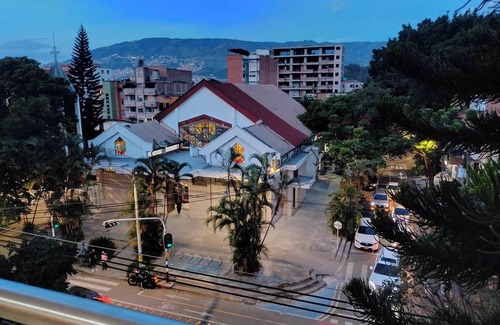 Laureles Apartment | 3-Bedroom Apartment, Elegant Design, Prime Location