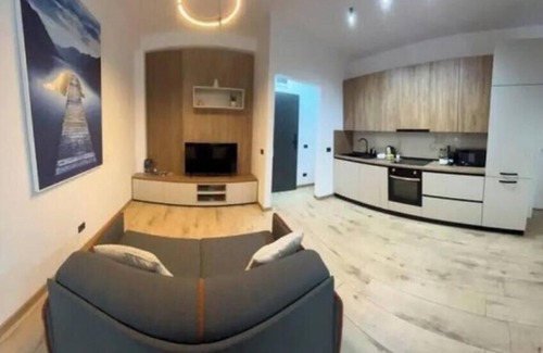 Timisoara Apartment | 3-bedroom apartment in fantastic Timișoara with AC