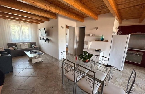 Oletta Apartment | 3 bedroom apartment with swimming pool 3km from St Florent