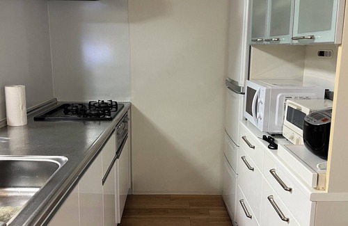 Shinsaibashi Apartment | 3-bedroom Apartment with Balcony