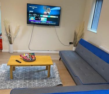 Nottingham Apartment | 3 Bedroom at Factory Qtr