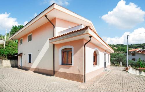 Villa Celiera House | 3 Bedroom Awesome Home In Villa Celiera