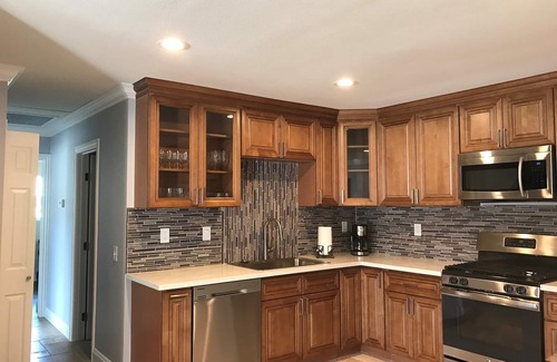 Downtown House | 3 bedroom beach beauty with everything! Pets are allowed