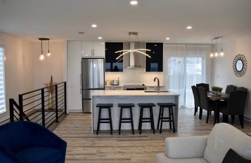 Queensland House | 3 bedroom beach house with hot tub and spectacular view