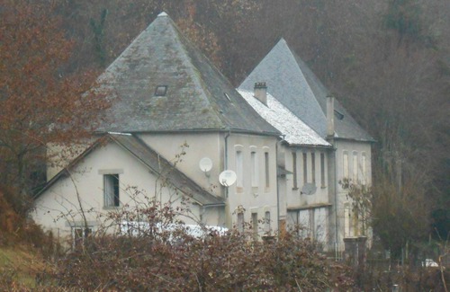 Beyssac House | 3 bedroom beautiful annex, 3 minutes from Orgnac-sur-Vezere .