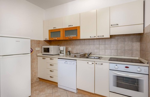 Banjol Apartment | 3 bedroom beautiful apartment in Banjol