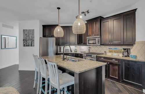 Westbank Condo | 3 bedroom beauty just steps away from the pool, hot tub, and lake!