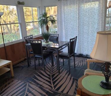 Royal Oak House | 3 bedroom colonial house