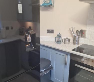 Portrush Apartment | 3 bedroom cottage outside Portrush sleeps 6