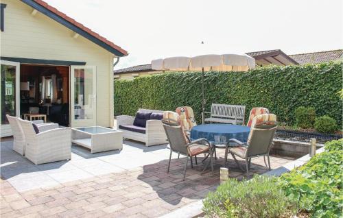 Sint-Annaland House | 3 Bedroom Cozy Home In Sint-Annaland