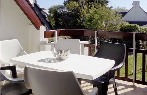 Carnac Apartment | 3 bedroom duplex for 5/6 people in residence with pool